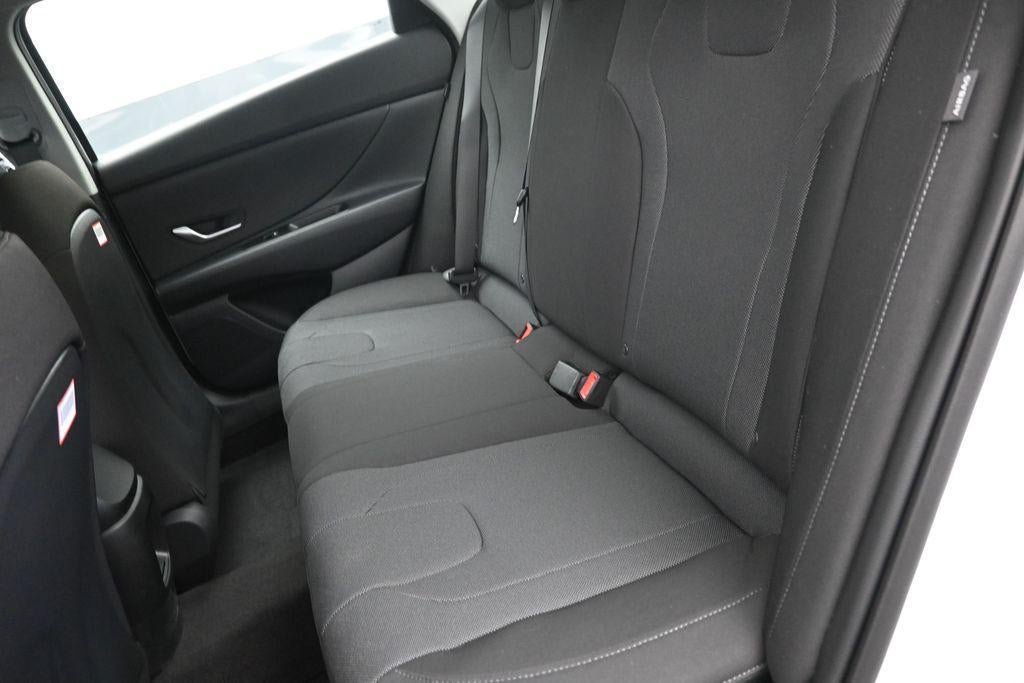 New 2026 Hyundai Elantra SE FWD image 24
