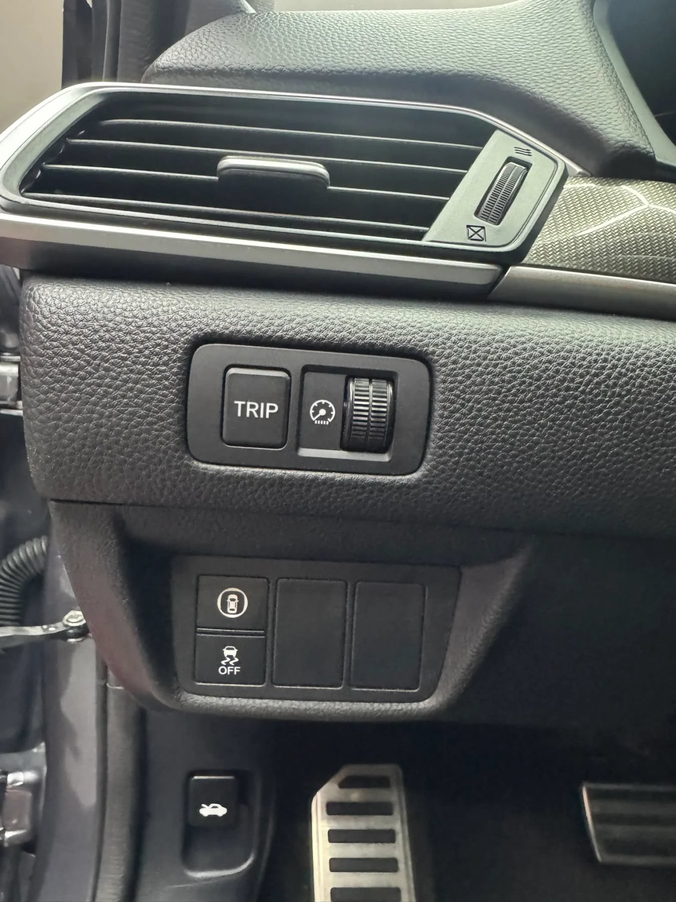 Used 2018 Honda Accord Sport image 13