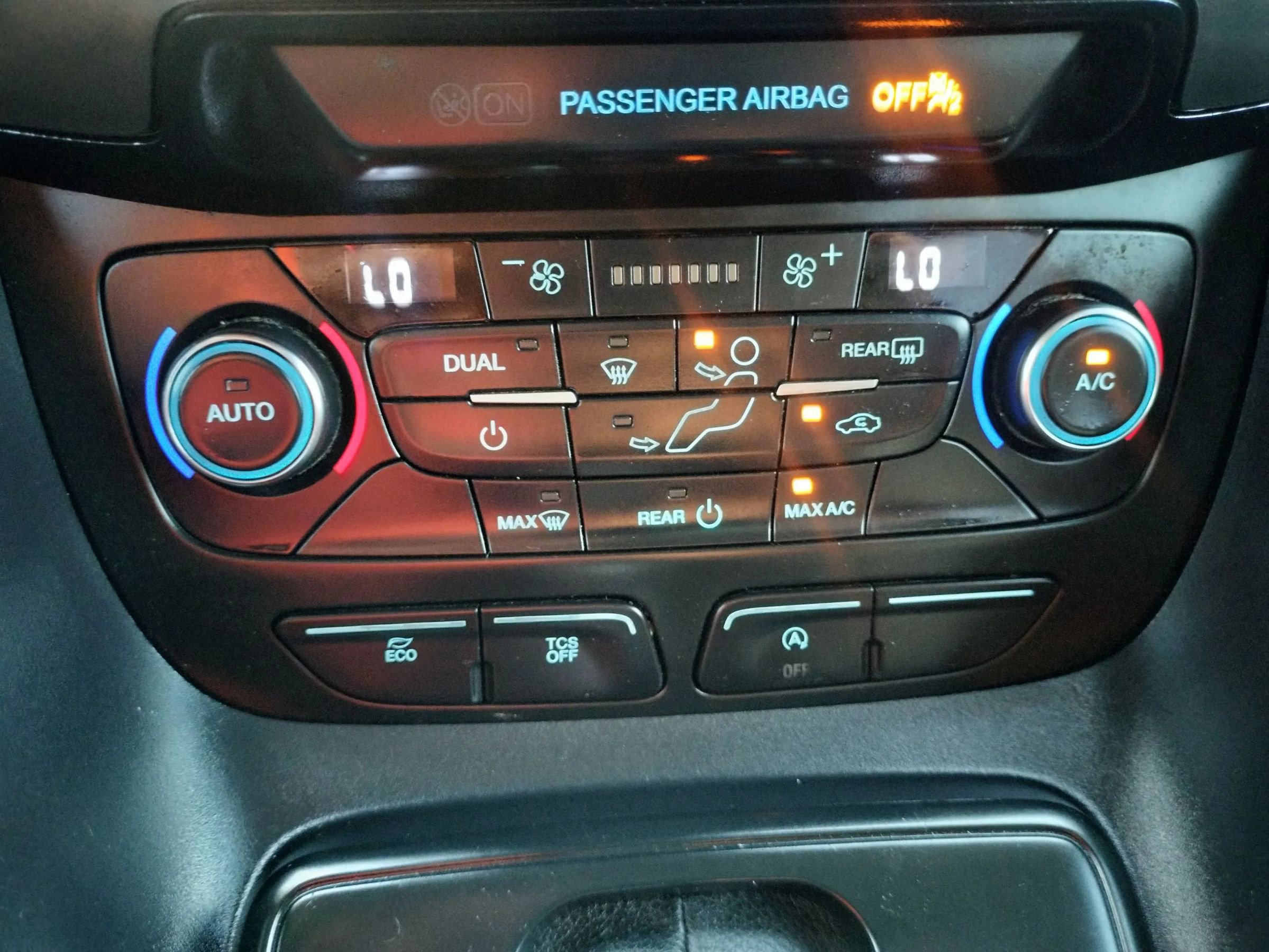 Used 2021 Ford Transit Connect XL image 34