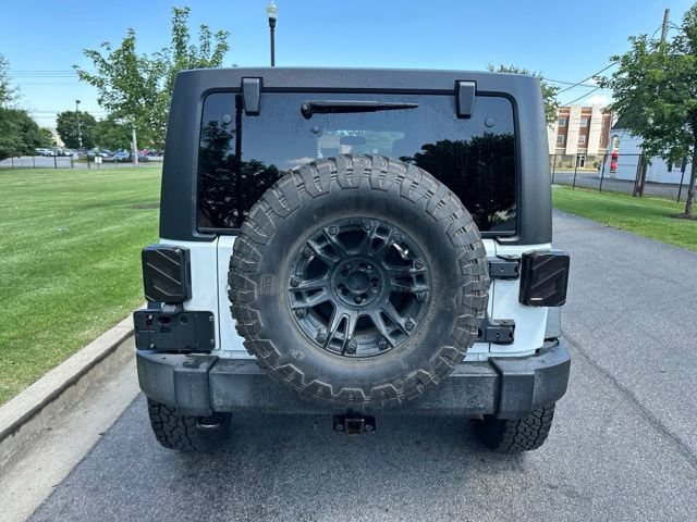 Used 2015 Jeep Wrangler Unlimited Rubicon AWD/4WD image 18