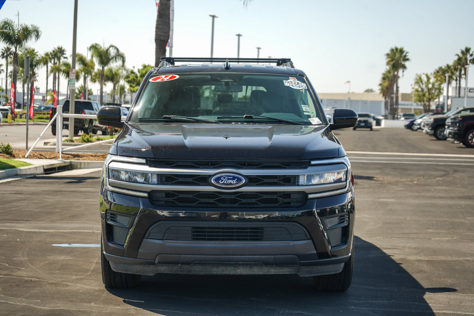 Used 2024 Ford Expedition XLT AWD/4WD image 2