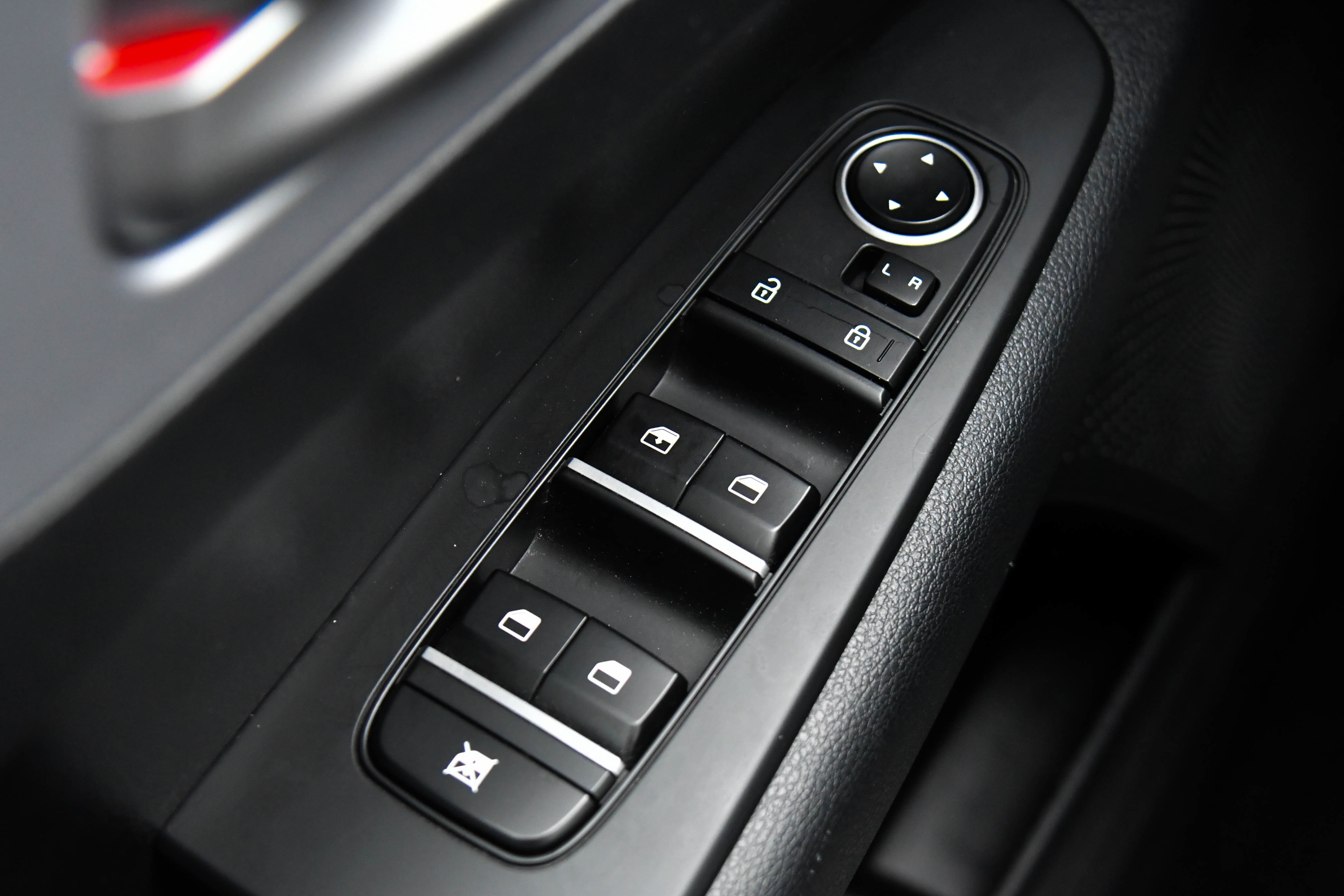 Used 2024 Kia Forte LXS image 27