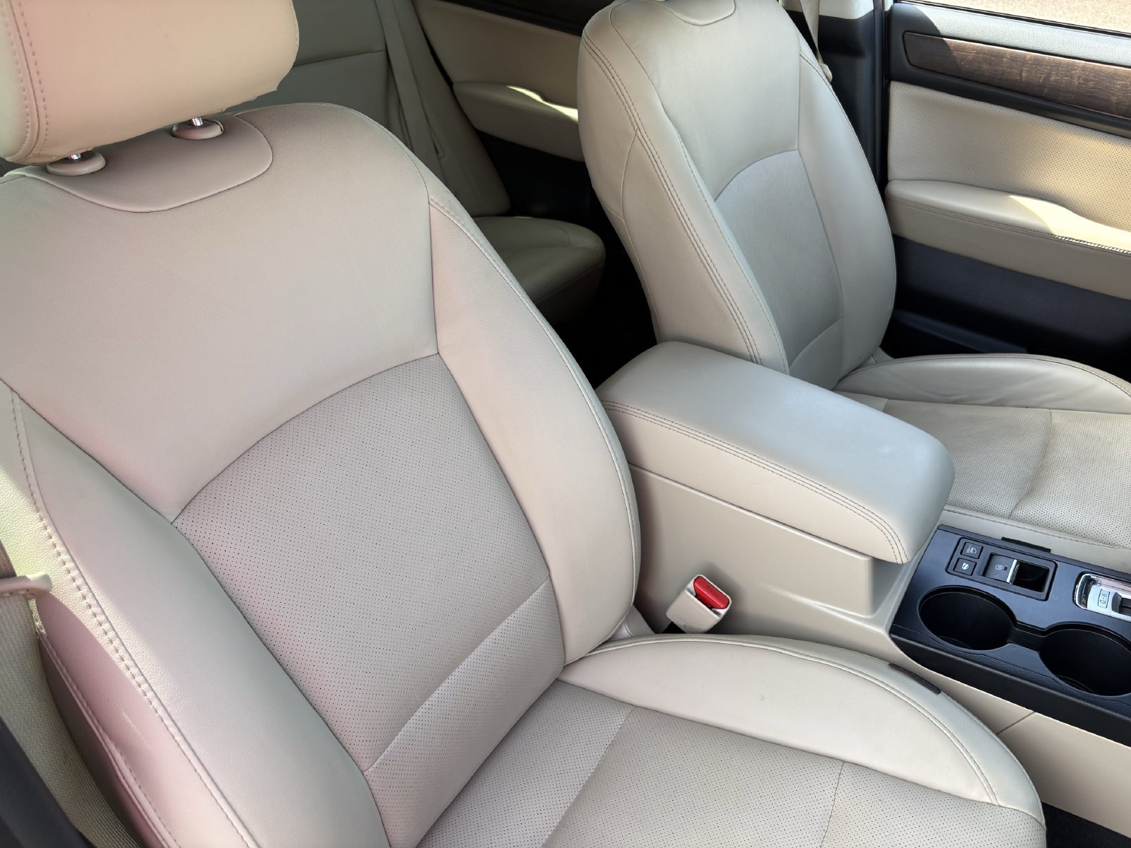 Used 2017 Subaru Outback 2.5i Limited AWD/4WD image 12