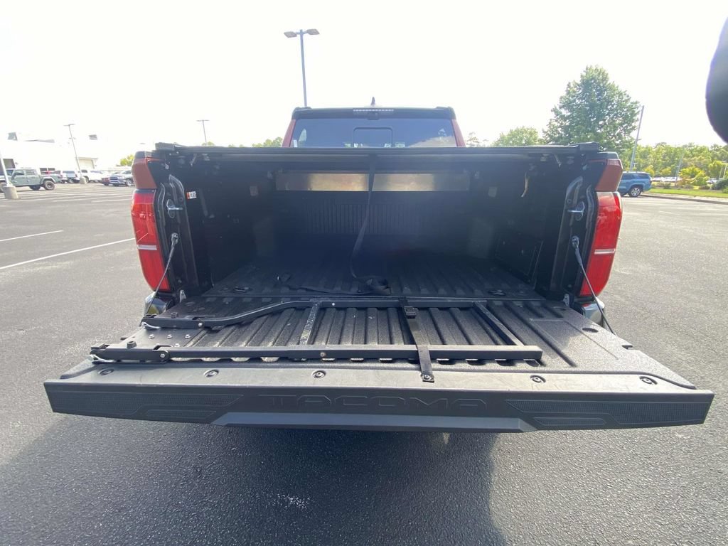 Used 2024 Toyota Tacoma TRD Pro AWD/4WD image 10