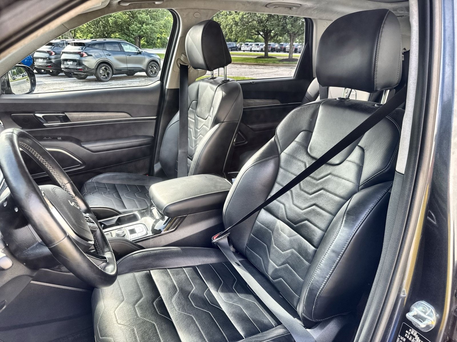 Used 2022 Kia Telluride SX w/ SX Prestige Package AWD/4WD image 13