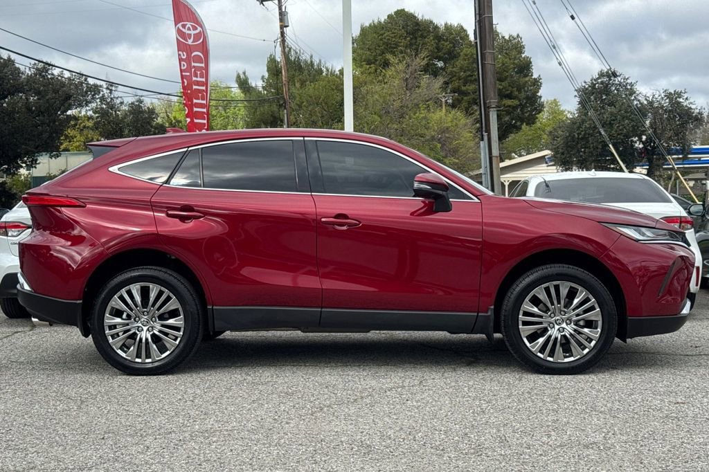 Certified 2024 Toyota Venza Limited image 2