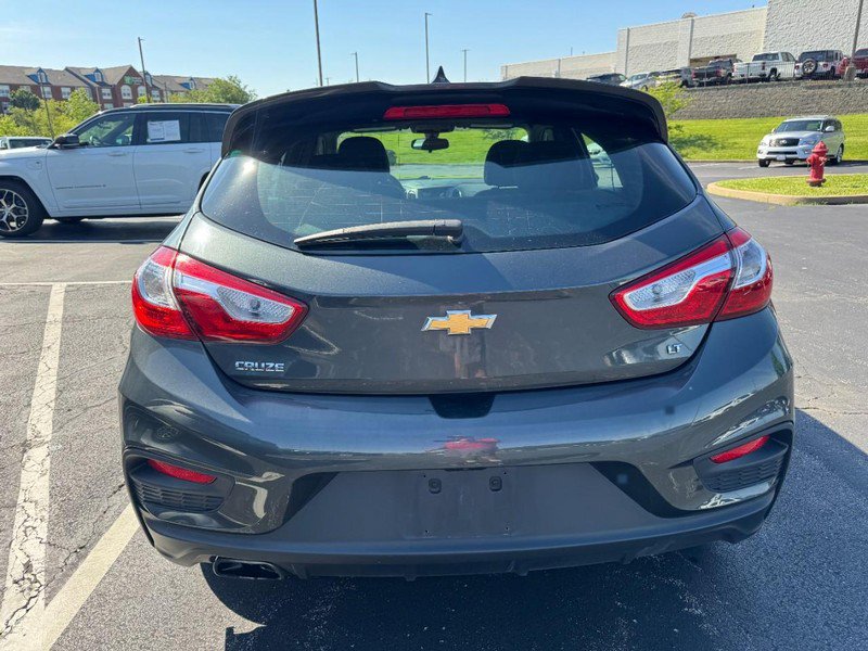 Used 2018 Chevrolet Cruze LT w/ Convenience Package FWD image 4