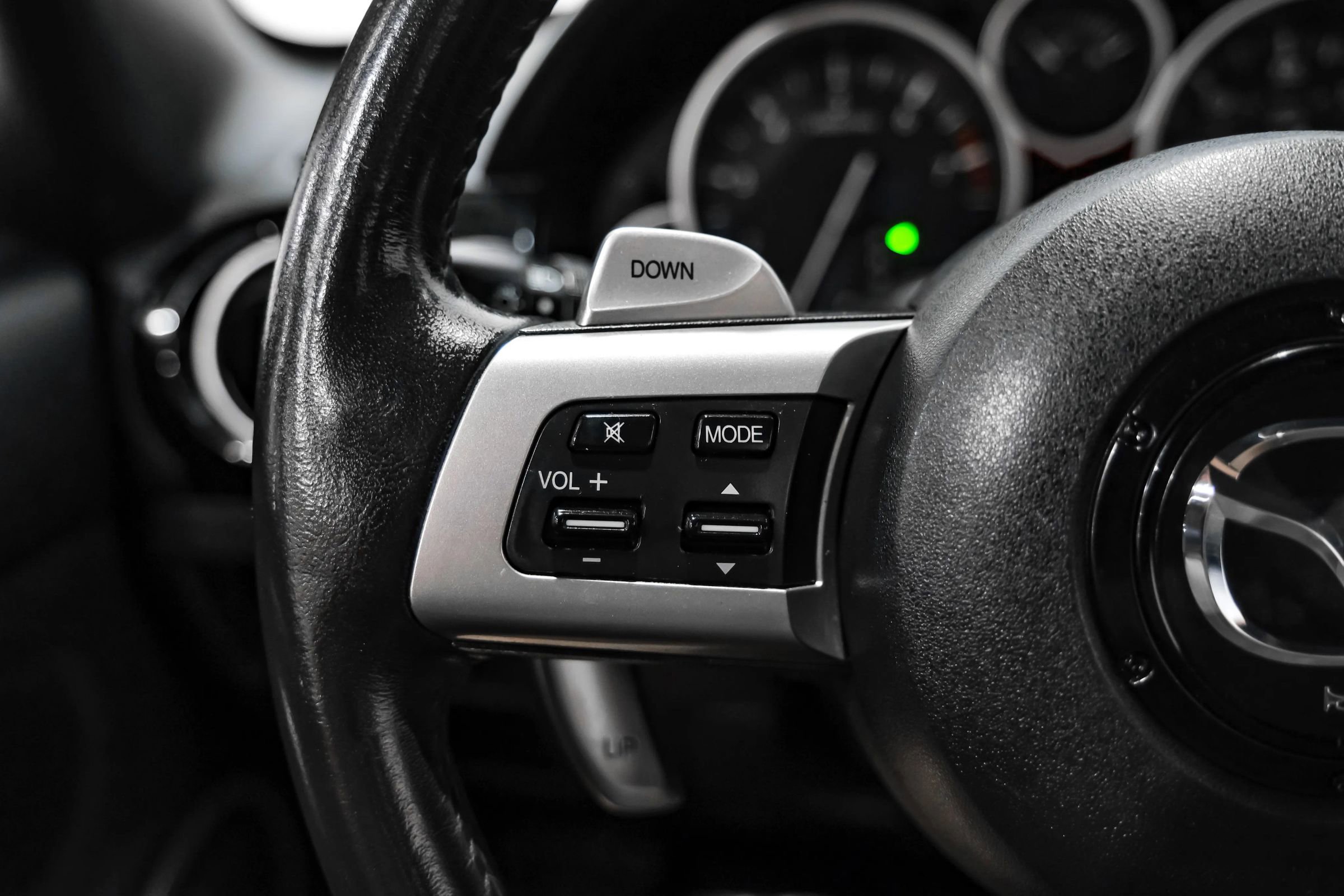 Used 2008 MAZDA MX-5 Miata Grand Touring w/ Premium Pkg RWD image 16