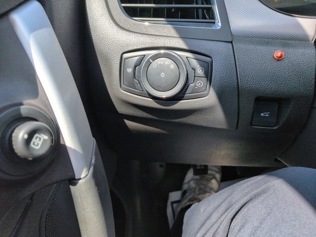 Used 2013 Ford Edge SEL FWD image 32