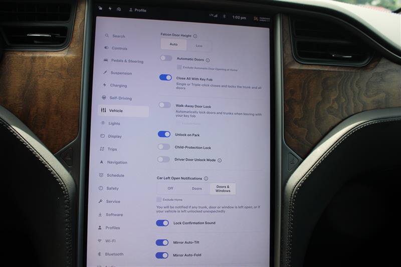 Used 2020 Tesla Model X Long Range AWD/4WD image 16
