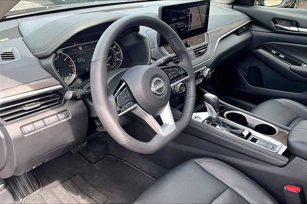 Used 2025 Nissan Altima 2.5 SL image 16