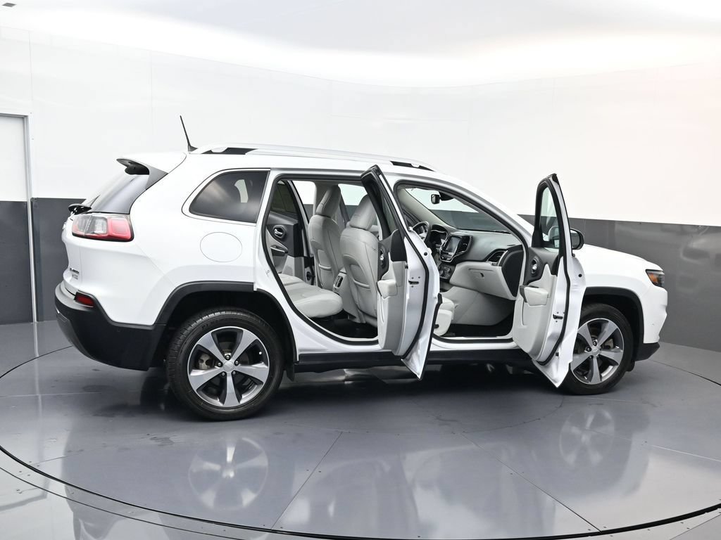 Used 2020 Jeep Cherokee Limited w/ Technology Group FWD image 29