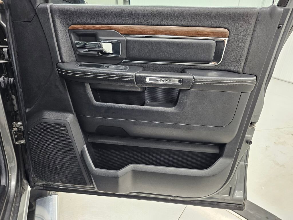 Used 2013 RAM 2500 Laramie w/ Cold Weather Group image 34