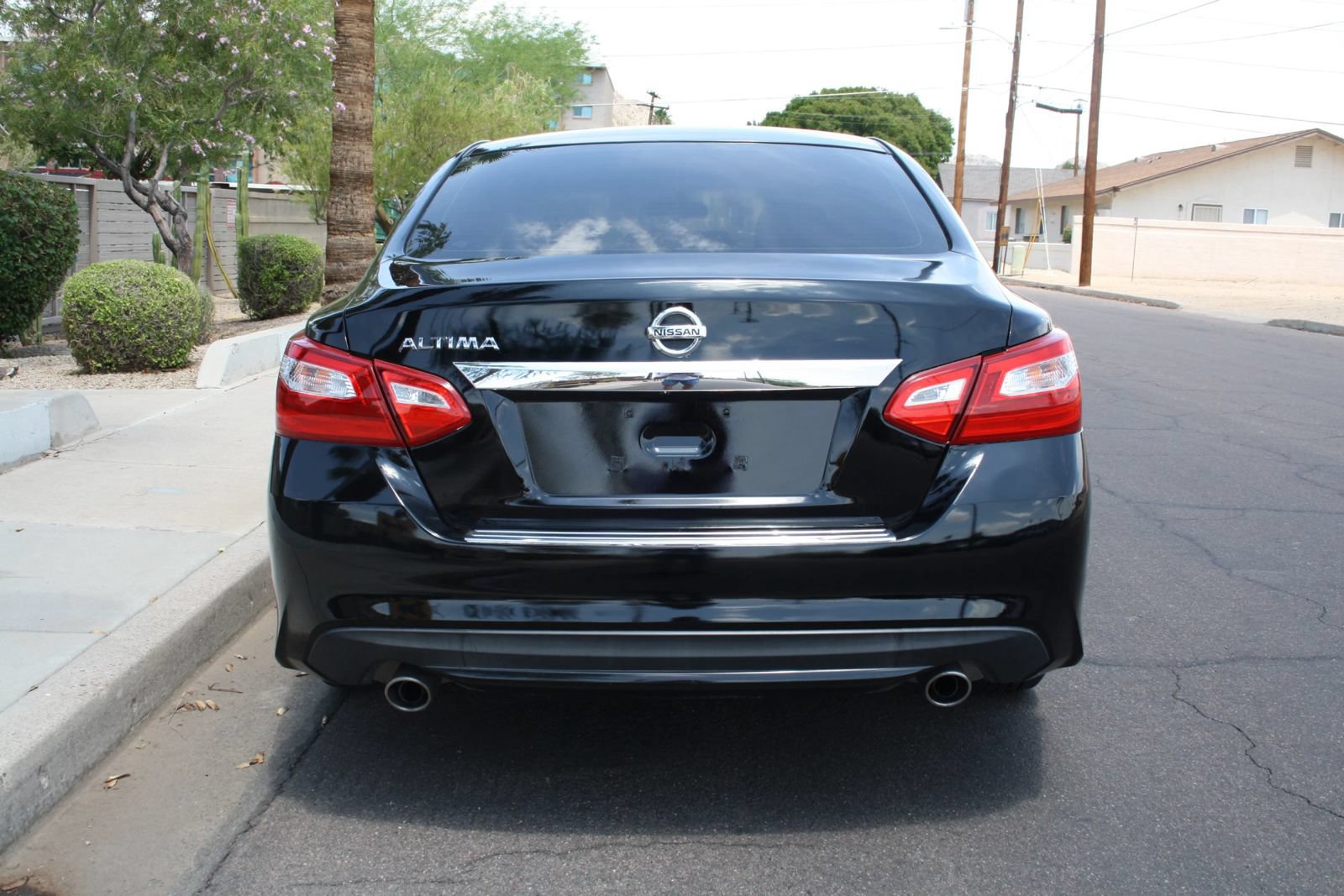 Used 2016 Nissan Altima 2.5 S w/ Interior Lighting Package FWD image 4