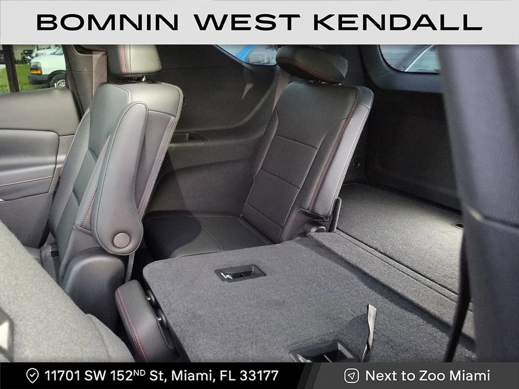 Used 2025 Chevrolet Traverse Z71 w/ Enhanced Driving Package image 12
