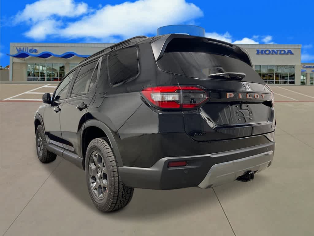 New 2026 Honda Pilot TrailSport image 3