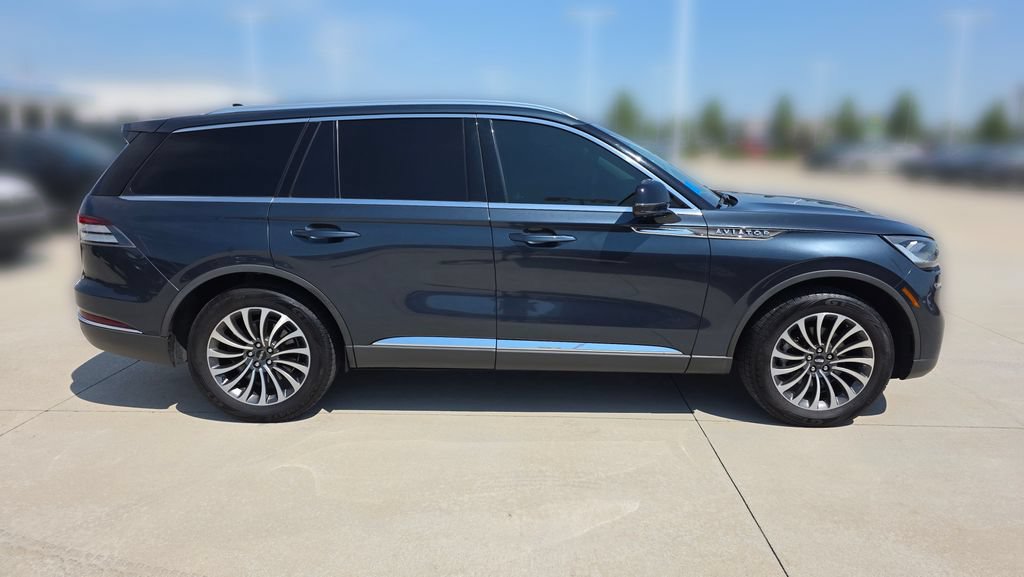 Used 2021 Lincoln Aviator Reserve AWD/4WD image 6