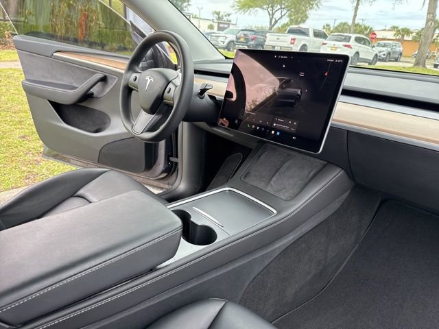 Used 2023 Tesla Model Y Performance image 13