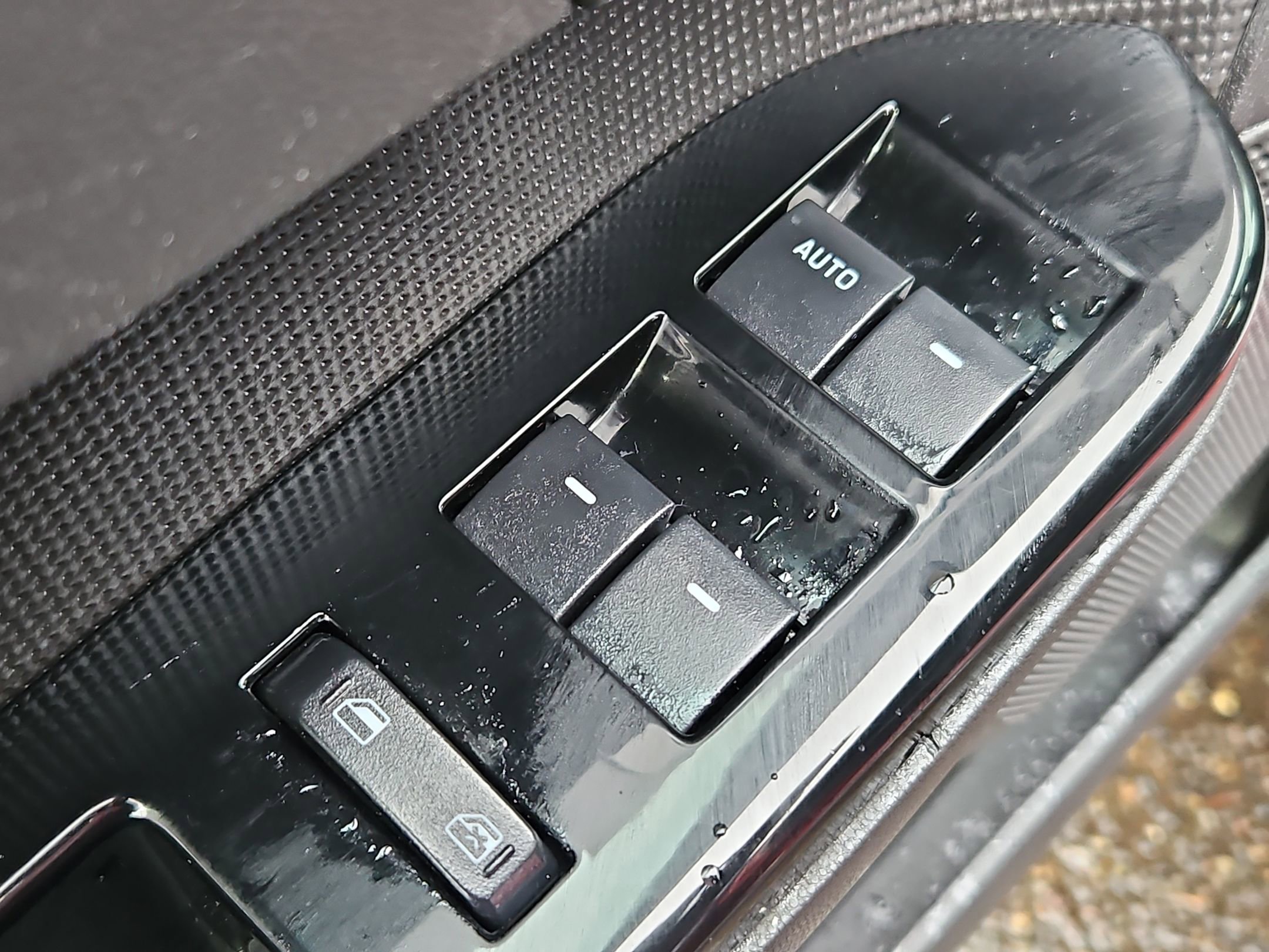 Used 2012 Ford Escape Limited image 10