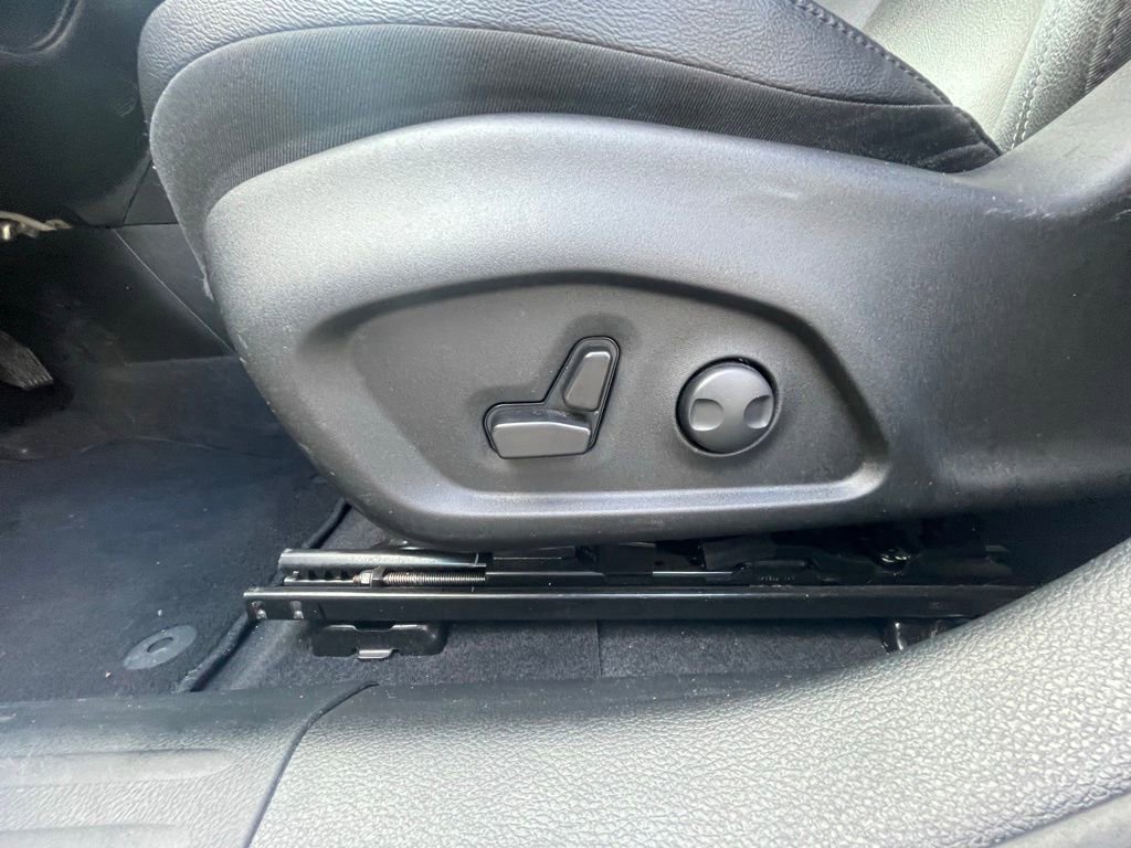 Certified 2025 Jeep Compass Limited AWD/4WD image 20