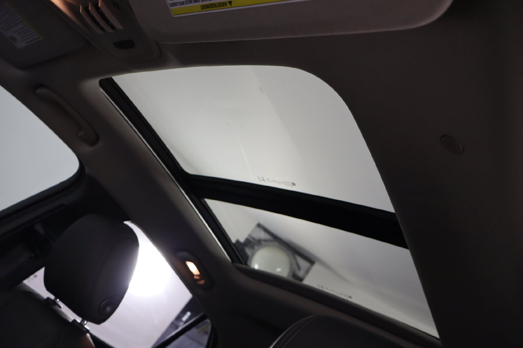 Used 2022 Buick Encore GX Essence w/ Experience Buick Package FWD image 25