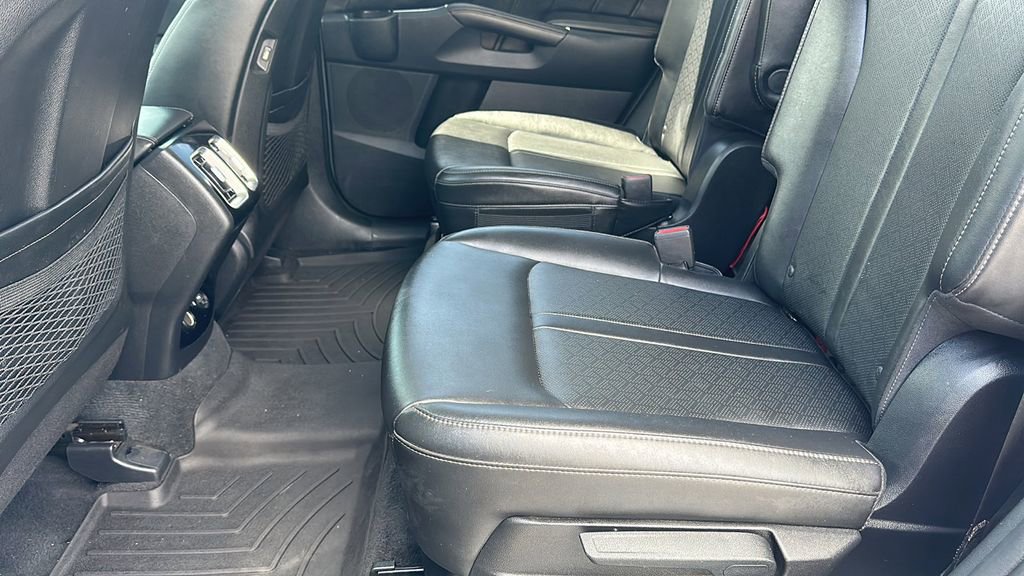 Used 2023 Kia Sorento SX image 14