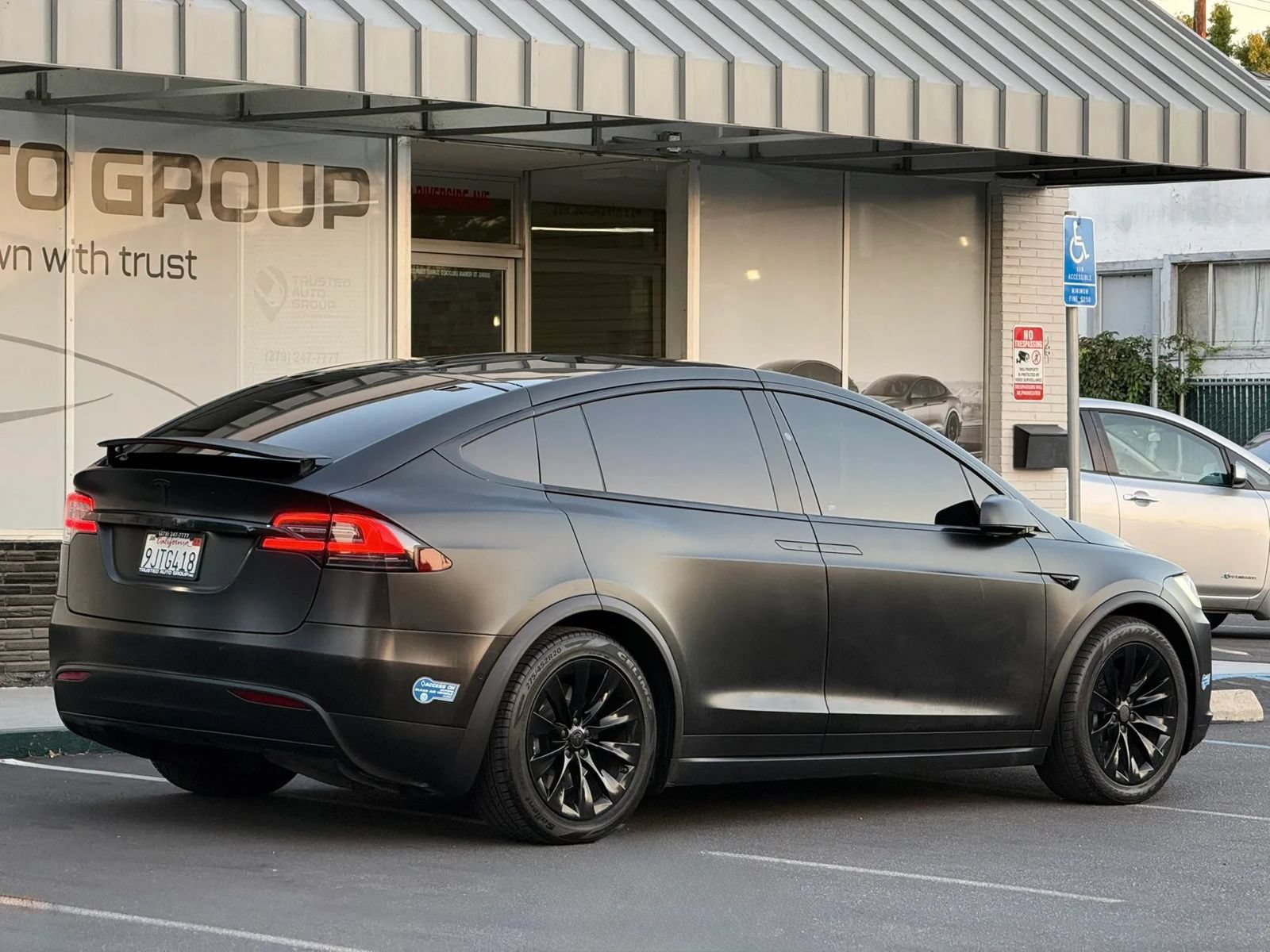 Used 2018 Tesla Model X 100D AWD/4WD image 9