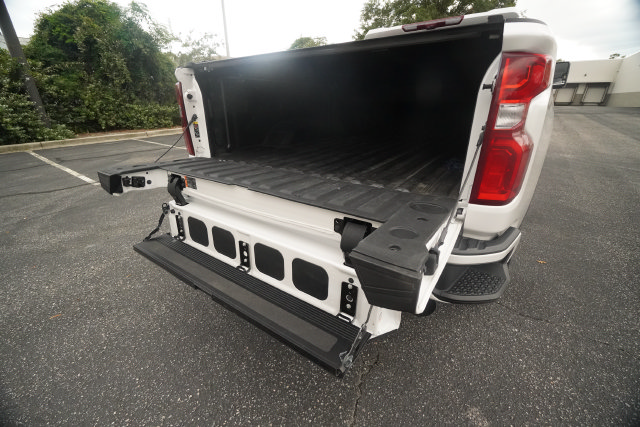 Used 2024 Chevrolet Silverado 2500 High Country w/ Technology Package AWD/4WD image 12