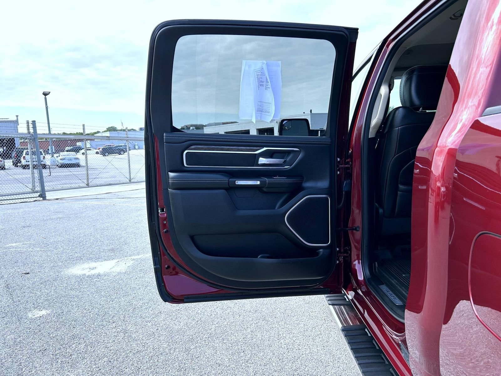 Used 2020 RAM 1500 Laramie AWD/4WD image 21