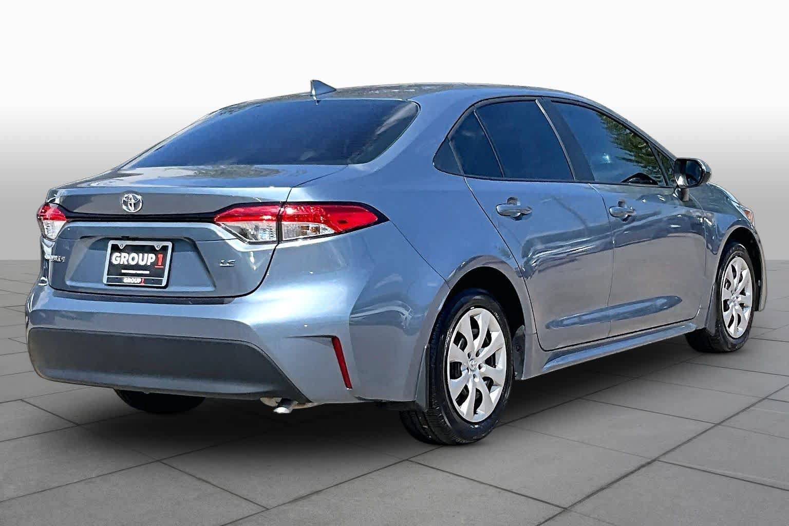Used 2026 Toyota Corolla LE FWD image 13