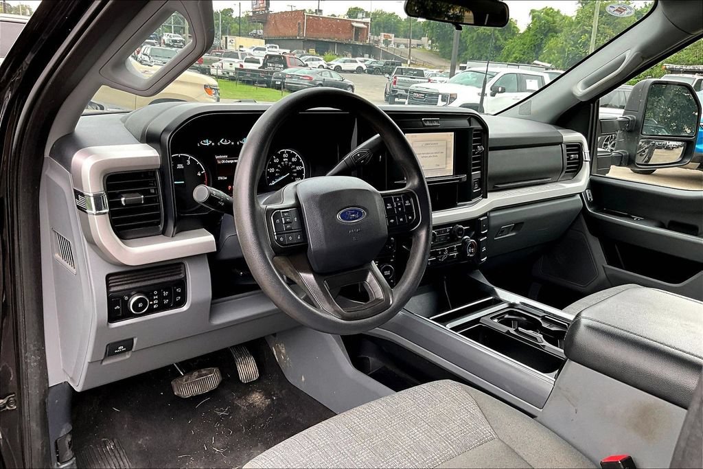 Used 2025 Ford F450 XLT w/ 360-Degree Camera Package AWD/4WD image 5