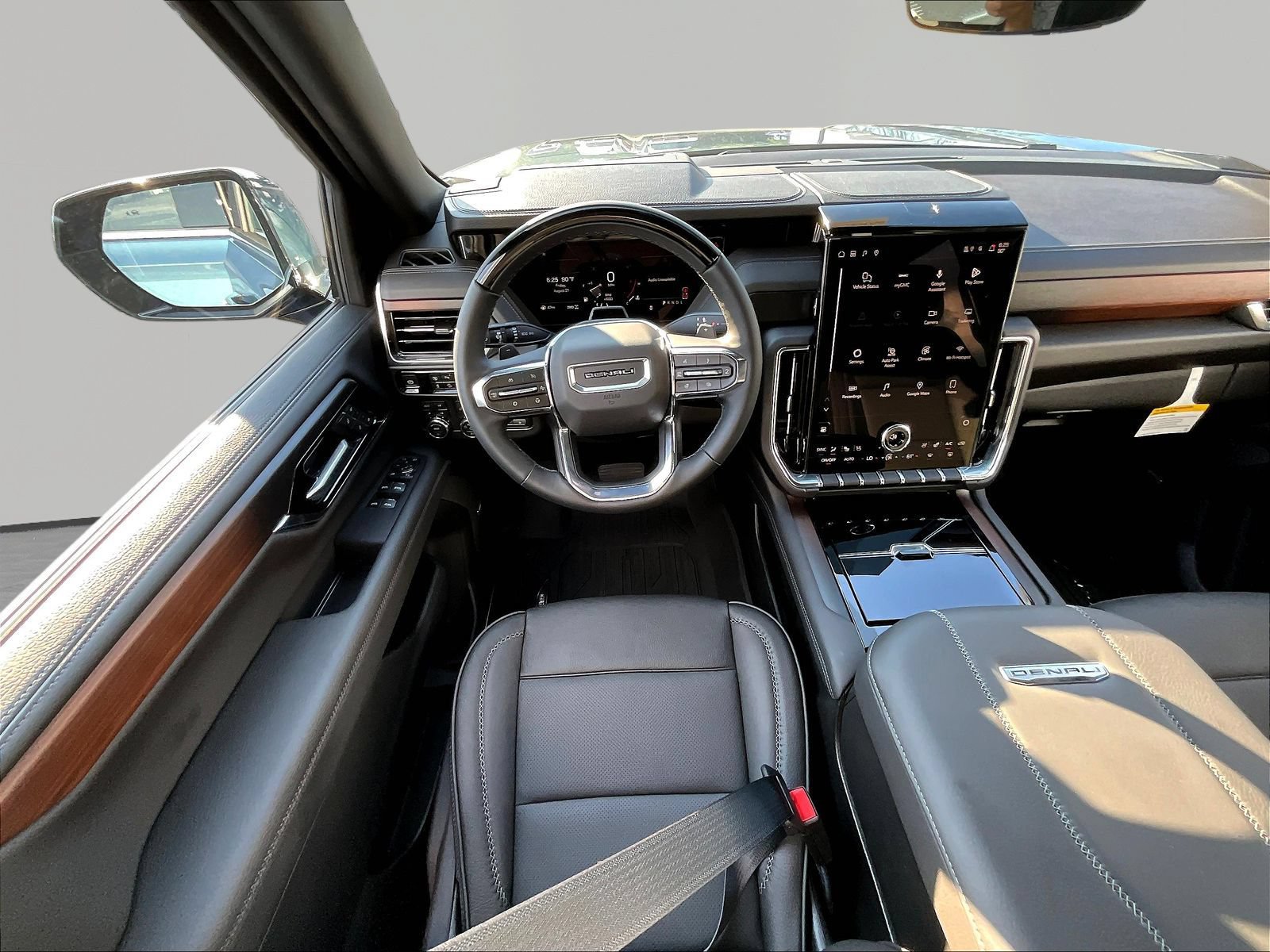 New 2026 GMC Yukon XL Denali w/ Denali Reserve Package AWD/4WD image 9