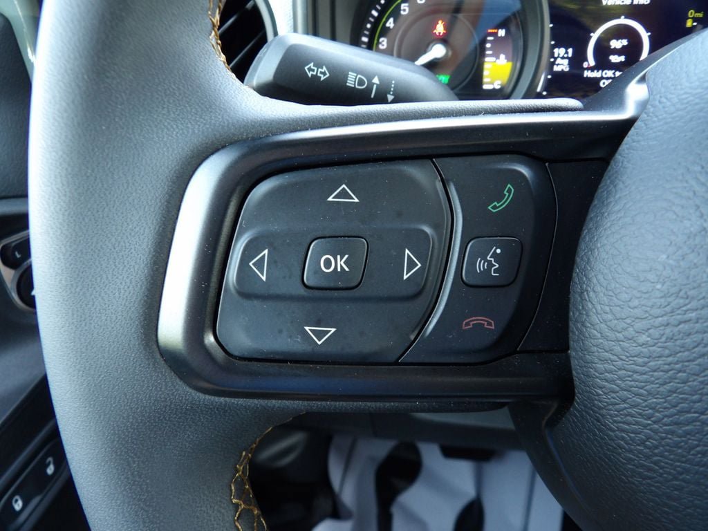 Used 2024 Jeep Wrangler Unlimited AWD/4WD image 14