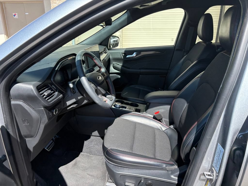 Certified 2024 Ford Escape ST-Line w/ Tech Pack #1 AWD/4WD image 18