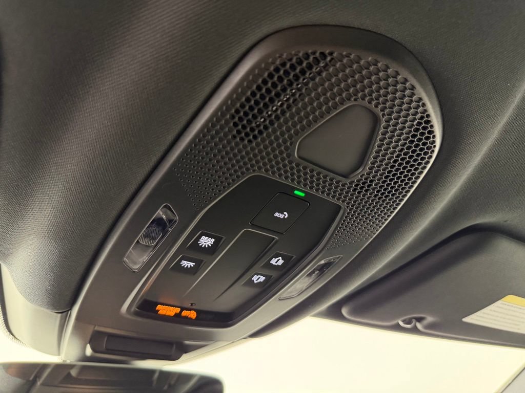 Certified 2025 Porsche Cayenne Coupe AWD/4WD image 31