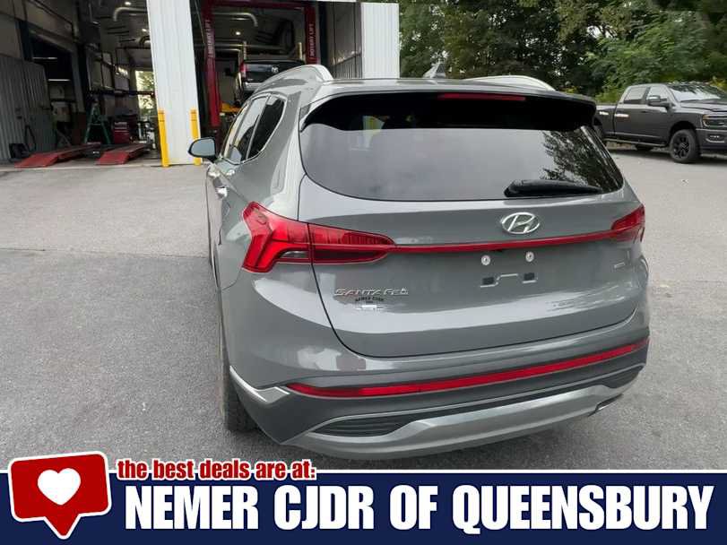 Used 2021 Hyundai Santa Fe SEL w/ Convenience + Premium Package AWD/4WD image 7