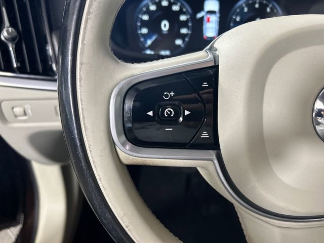 Used 2017 Volvo V90 T6 Cross Country image 16