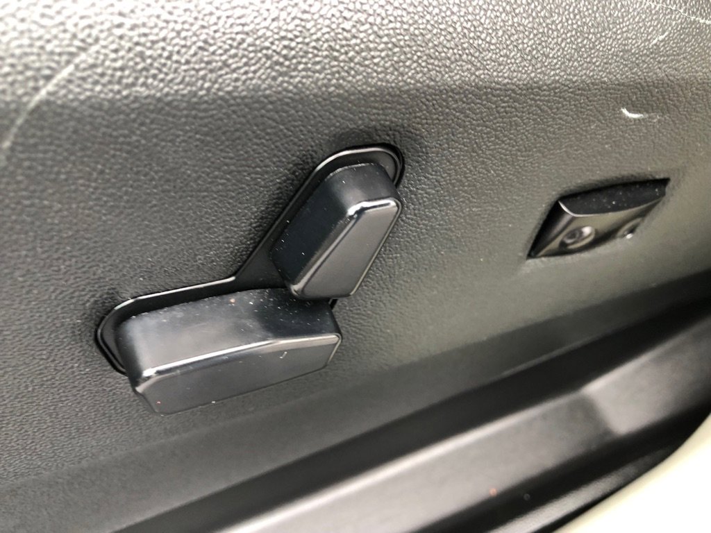 Used 2017 Dodge Grand Caravan SXT image 19