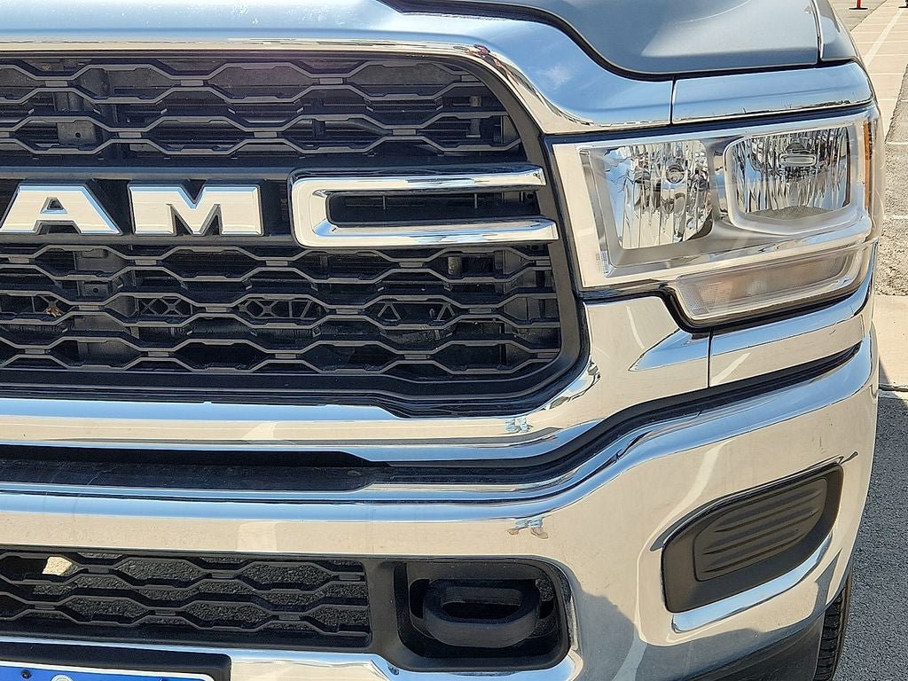 Used 2024 RAM 2500 Tradesman w/ Chrome Appearance Group AWD/4WD image 8