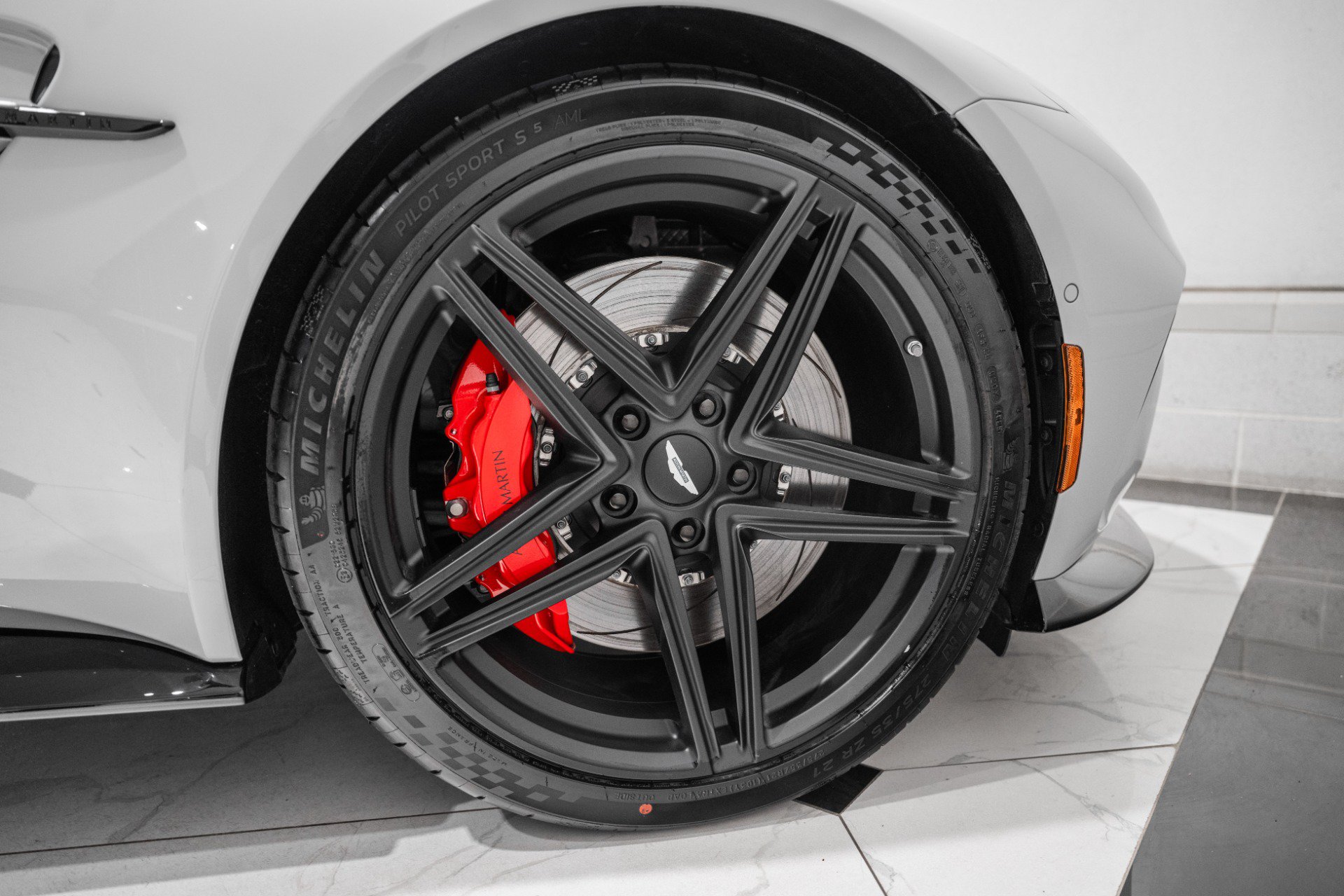 New 2026 Aston Martin V8 Vantage S RWD image 46