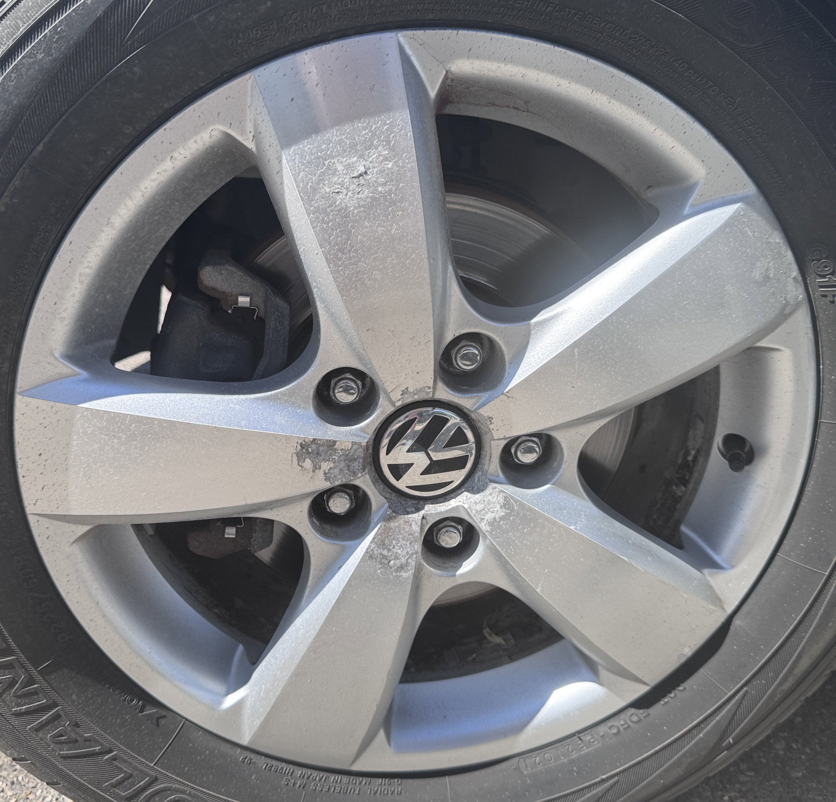 Used 2011 Volkswagen Routan SEL FWD image 62