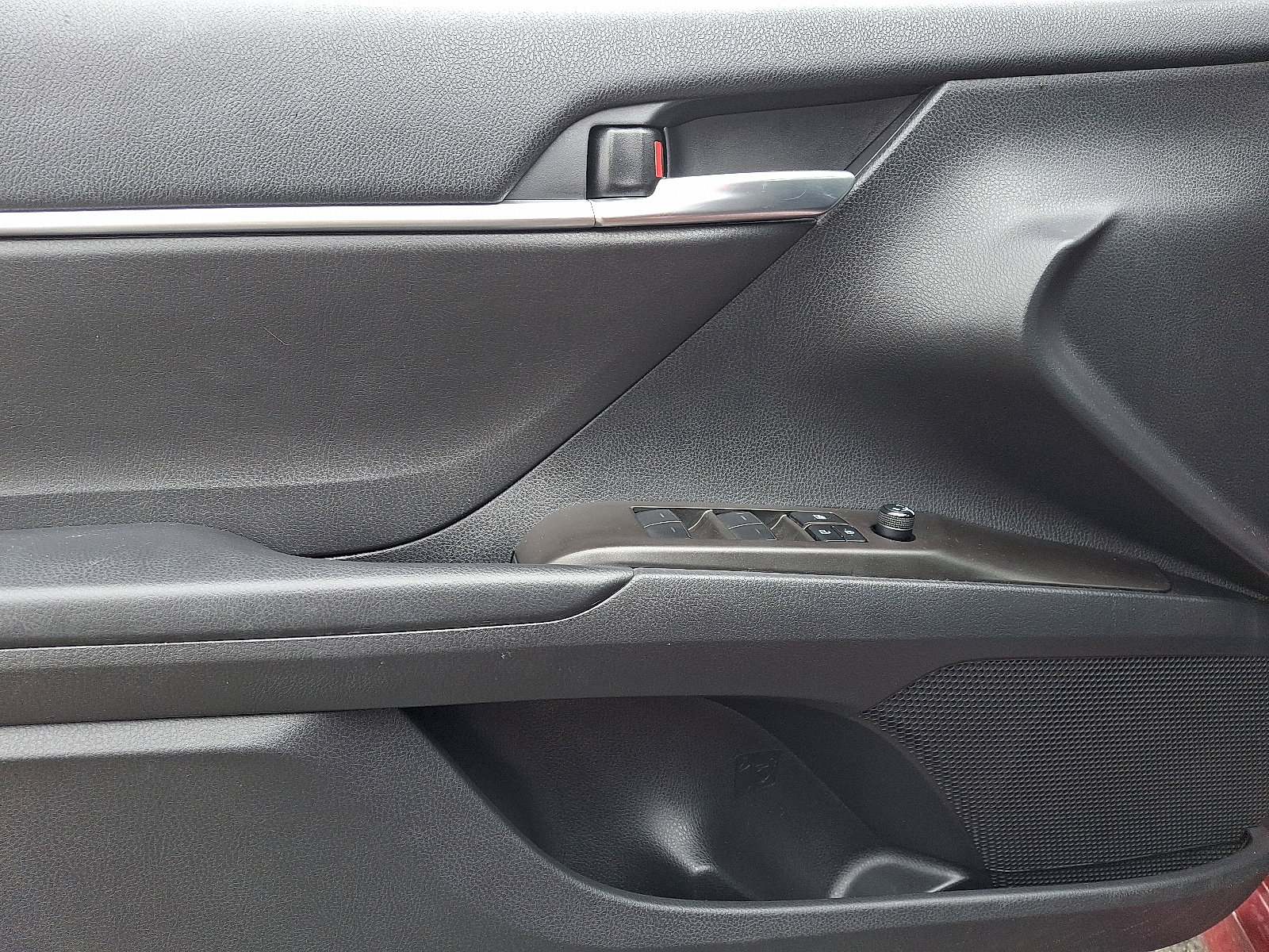 Certified 2022 Toyota Camry LE image 12