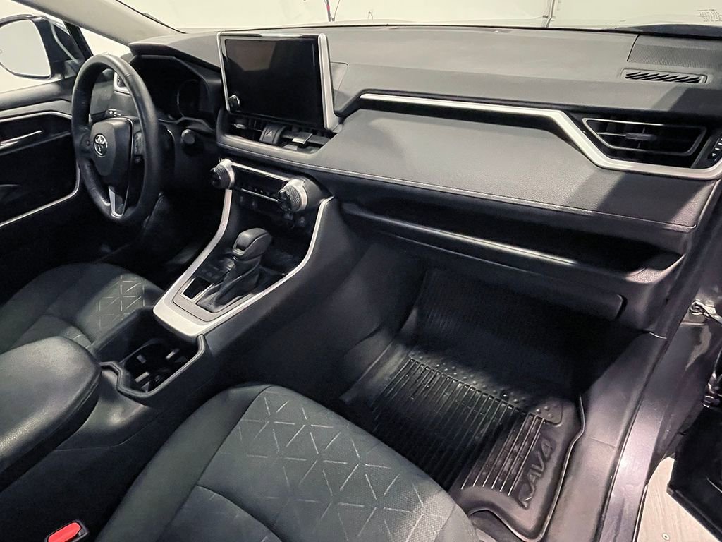 Used 2023 Toyota RAV4 XLE w/ Convenience Package AWD/4WD image 27