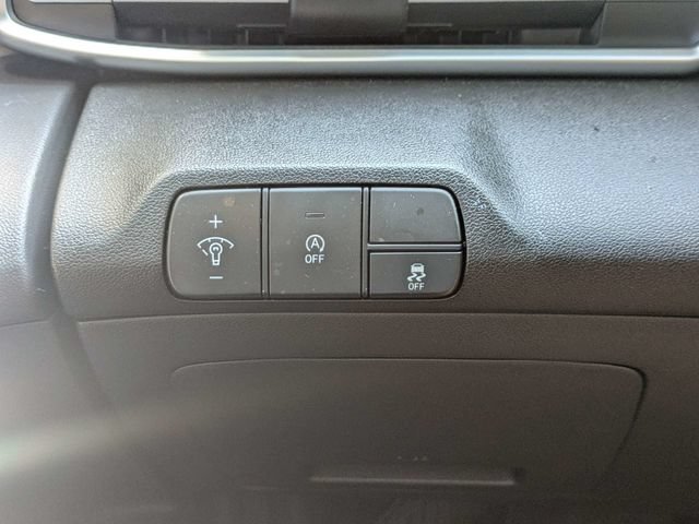 Used 2025 Hyundai Elantra SE FWD image 22