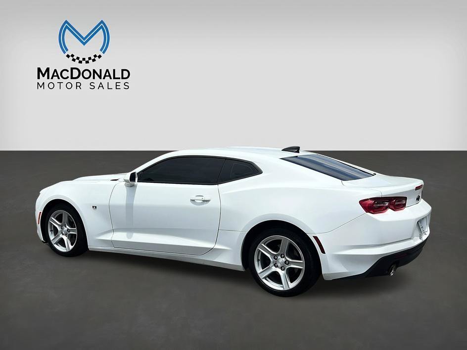 Used 2021 Chevrolet Camaro LT RWD image 5