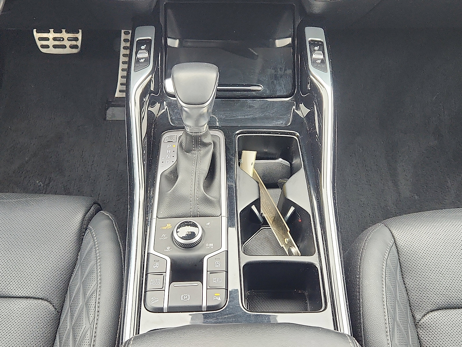 Used 2023 Kia Sorento SX image 19