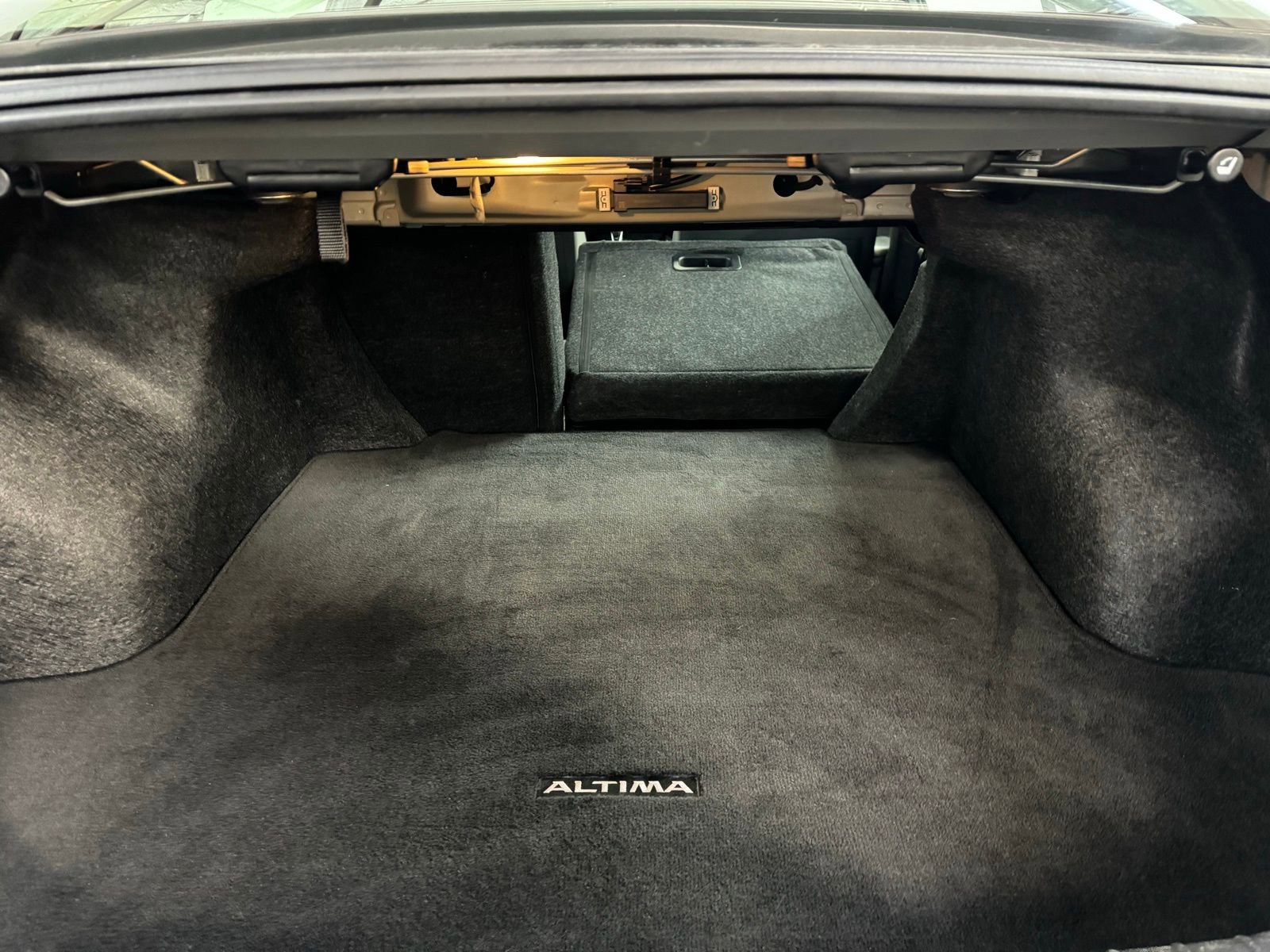 Used 2024 Nissan Altima 2.5 SV image 32