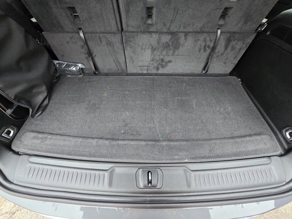 New 2025 Jeep Wagoneer 4WD w/ Premium Group I image 30