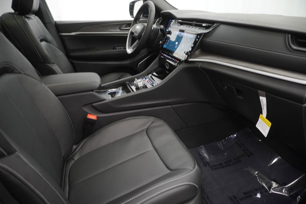 New 2026 Jeep Grand Cherokee L Limited AWD/4WD image 35