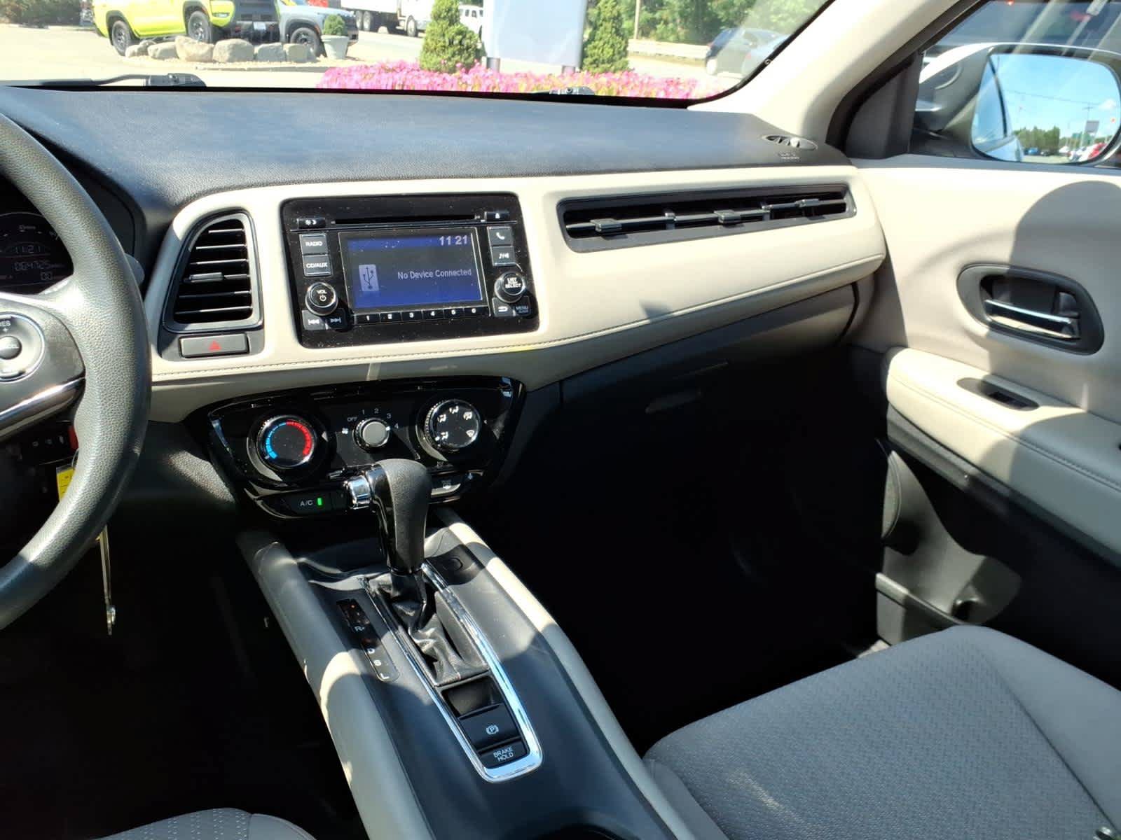 Used 2018 Honda HR-V LX image 15